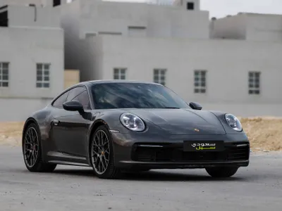 2024 بورش 911 كاريرا 4