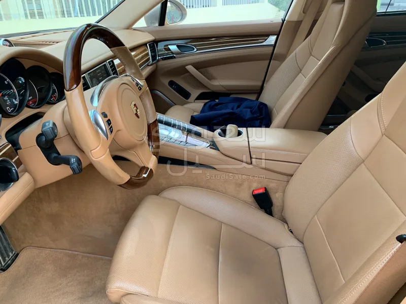 2012 Porsche Panamera Turbo S