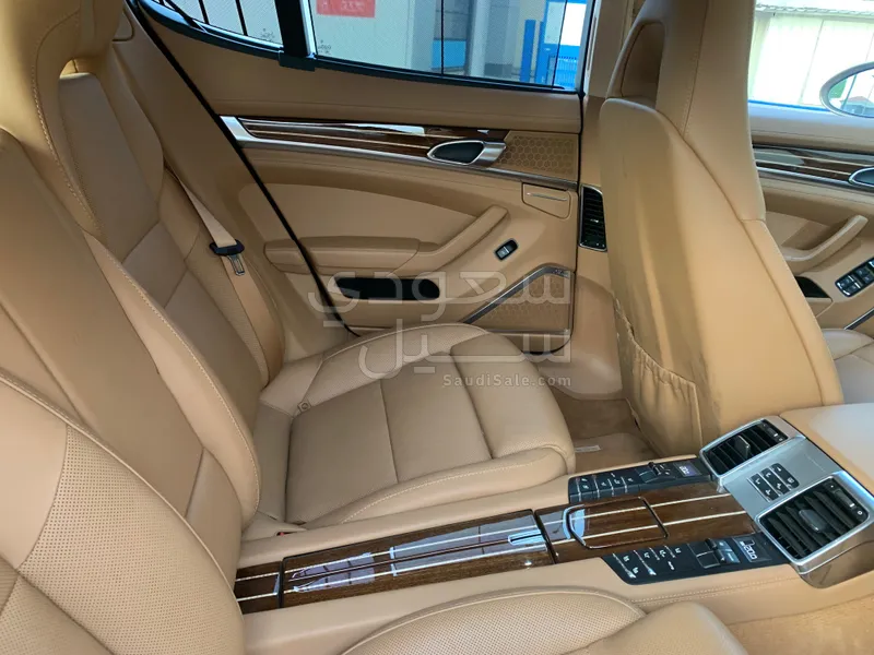 2012 Porsche Panamera Turbo S