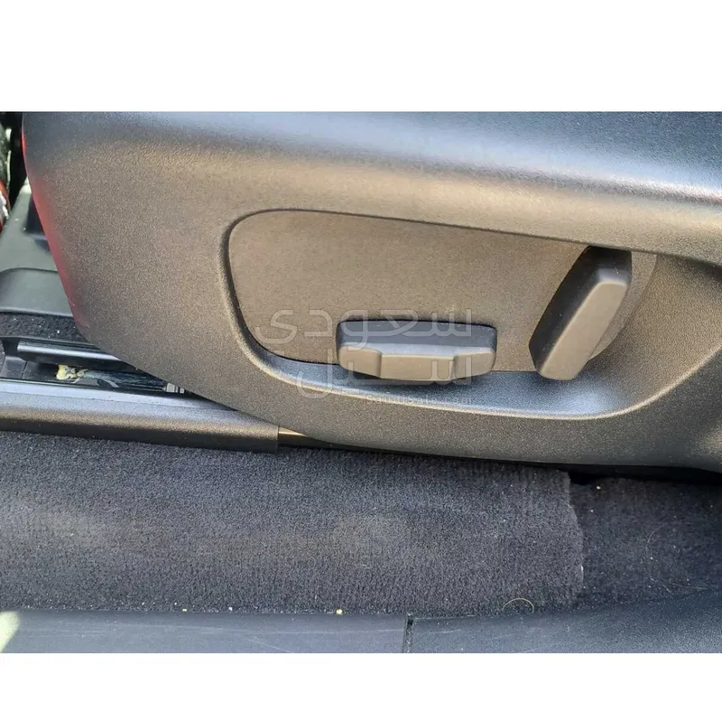 2019 لاند روفر رينج روفر فيلار أر - دايناميك