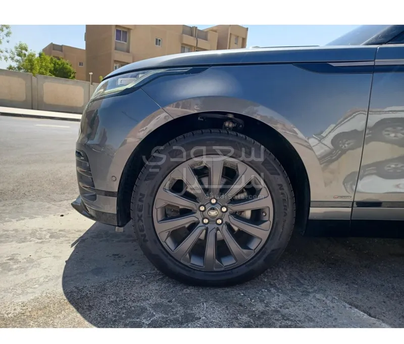 2019 لاند روفر رينج روفر فيلار أر - دايناميك