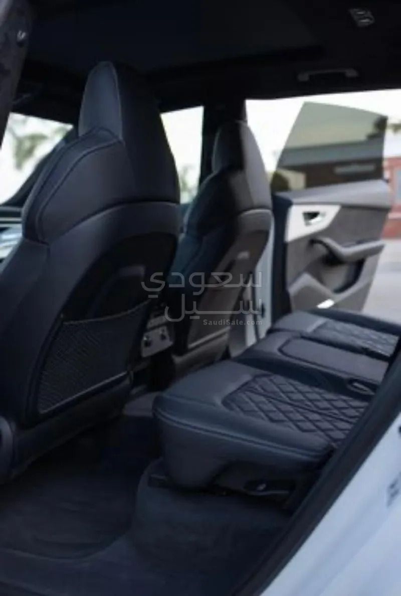2023 Audi Q8 RS
