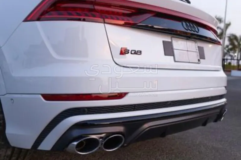 2023 Audi Q8 RS