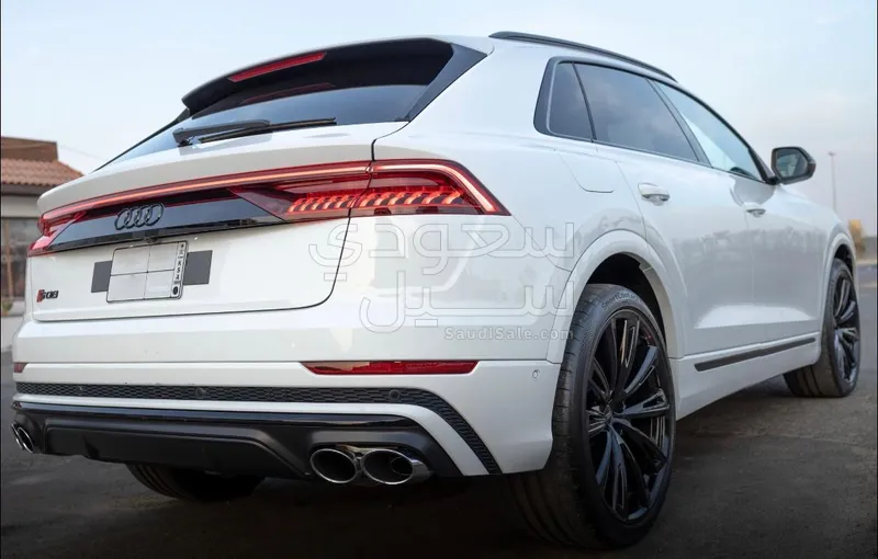 2023 Audi Q8 RS