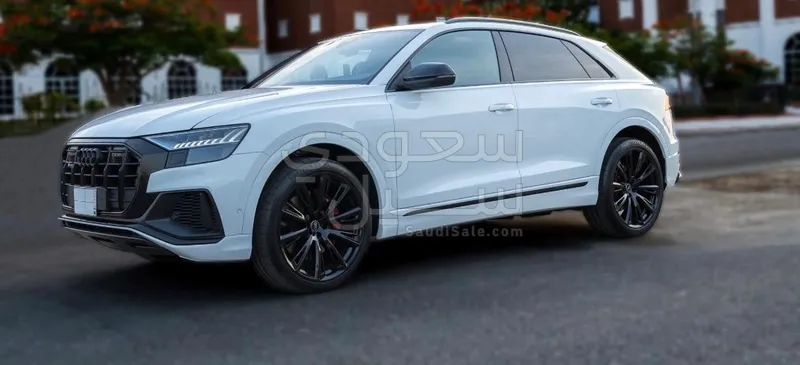2023 Audi Q8 RS