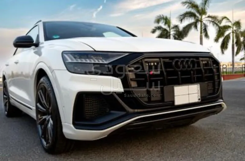 2023 Audi Q8 RS