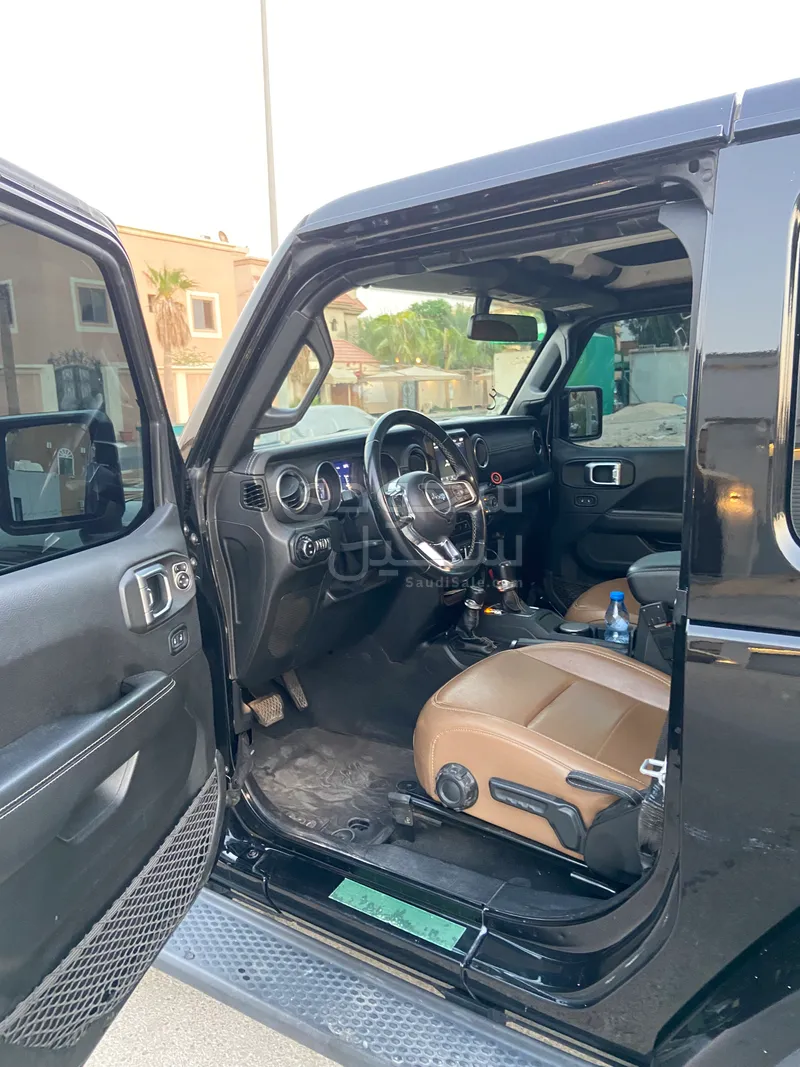 2020 Jeep Wrangler Sahara