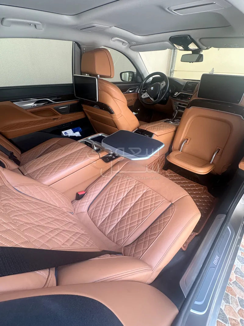 2020 بي ام دبليو الفئة السابعة 750 إل أي إنديفيجوال