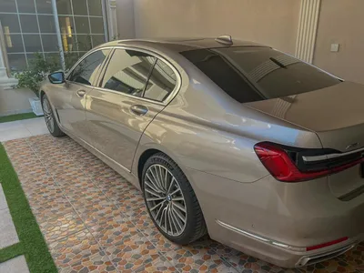 2020 بي ام دبليو الفئة السابعة 750 إل أي إنديفيجوال