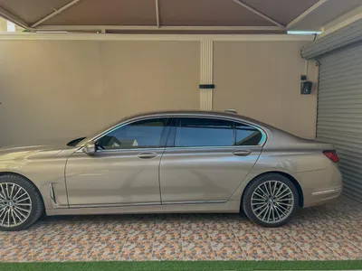 2020 بي ام دبليو الفئة السابعة 750 إل أي إنديفيجوال