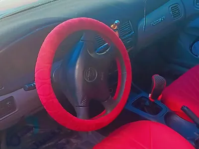 2001 نيسان صني