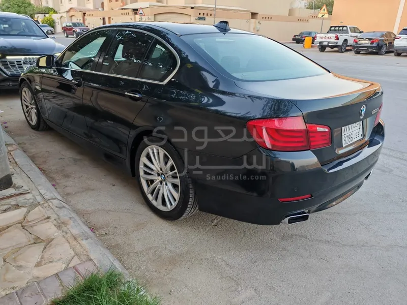 2011 BMW 5 Series 550i