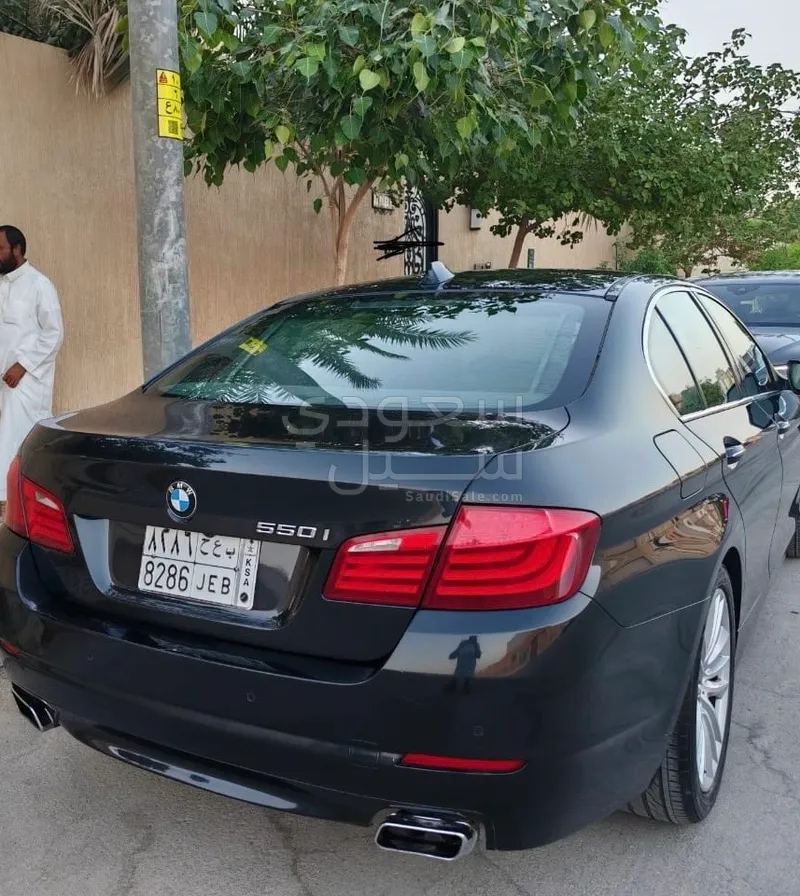 2011 BMW 5 Series 550i