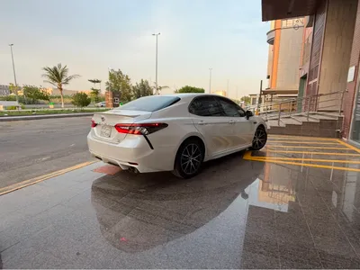 2023 تويوتا كامري اس اي
