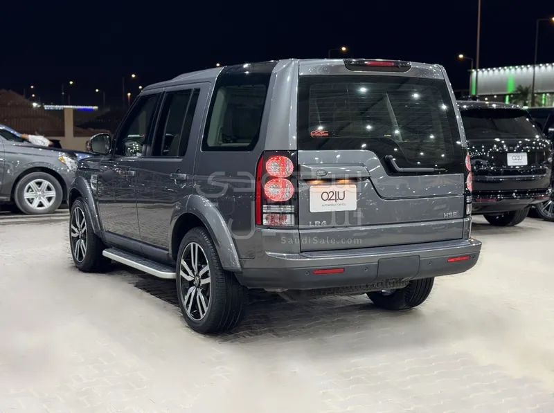 2016 لاند روفر ديسكفري