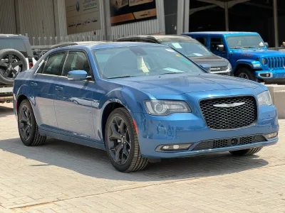 2023 كرايسلر 300 اس