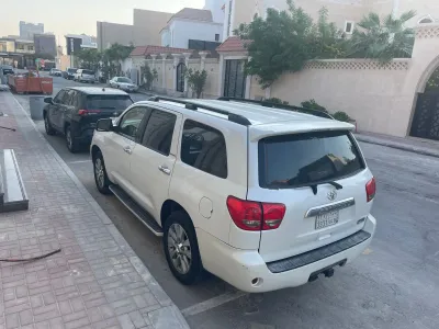 2012 تويوتا سكويا ليمتد