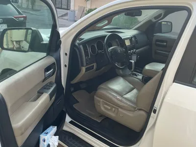 2012 تويوتا سكويا ليمتد