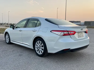 2019 تويوتا كامري جي ال اي