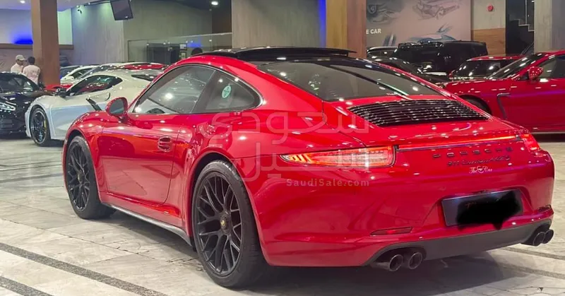 2015 Porsche 911 Carrera 4 GTS