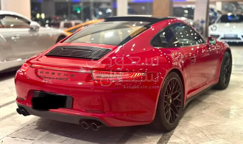 2015 Porsche 911 Carrera 4 GTS