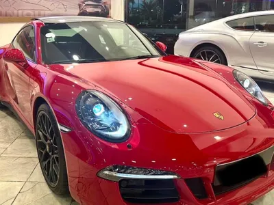 2015 Porsche 911 Carrera 4 GTS