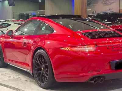 2015 Porsche 911 Carrera 4 GTS