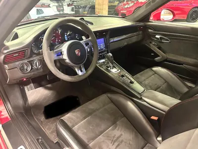 2015 Porsche 911 Carrera 4 GTS