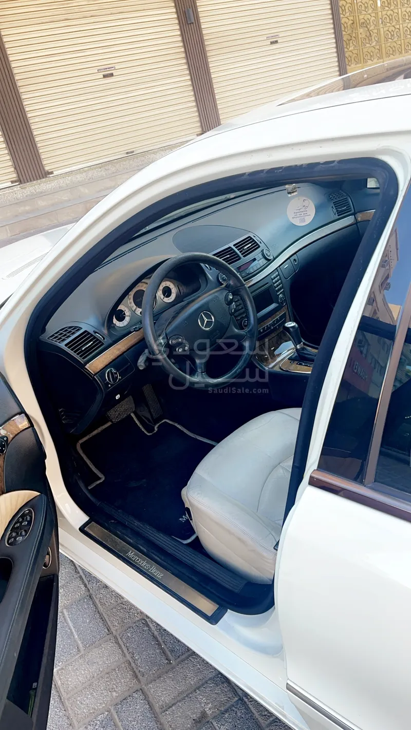 2009 مرسيدس - بنز إي 230