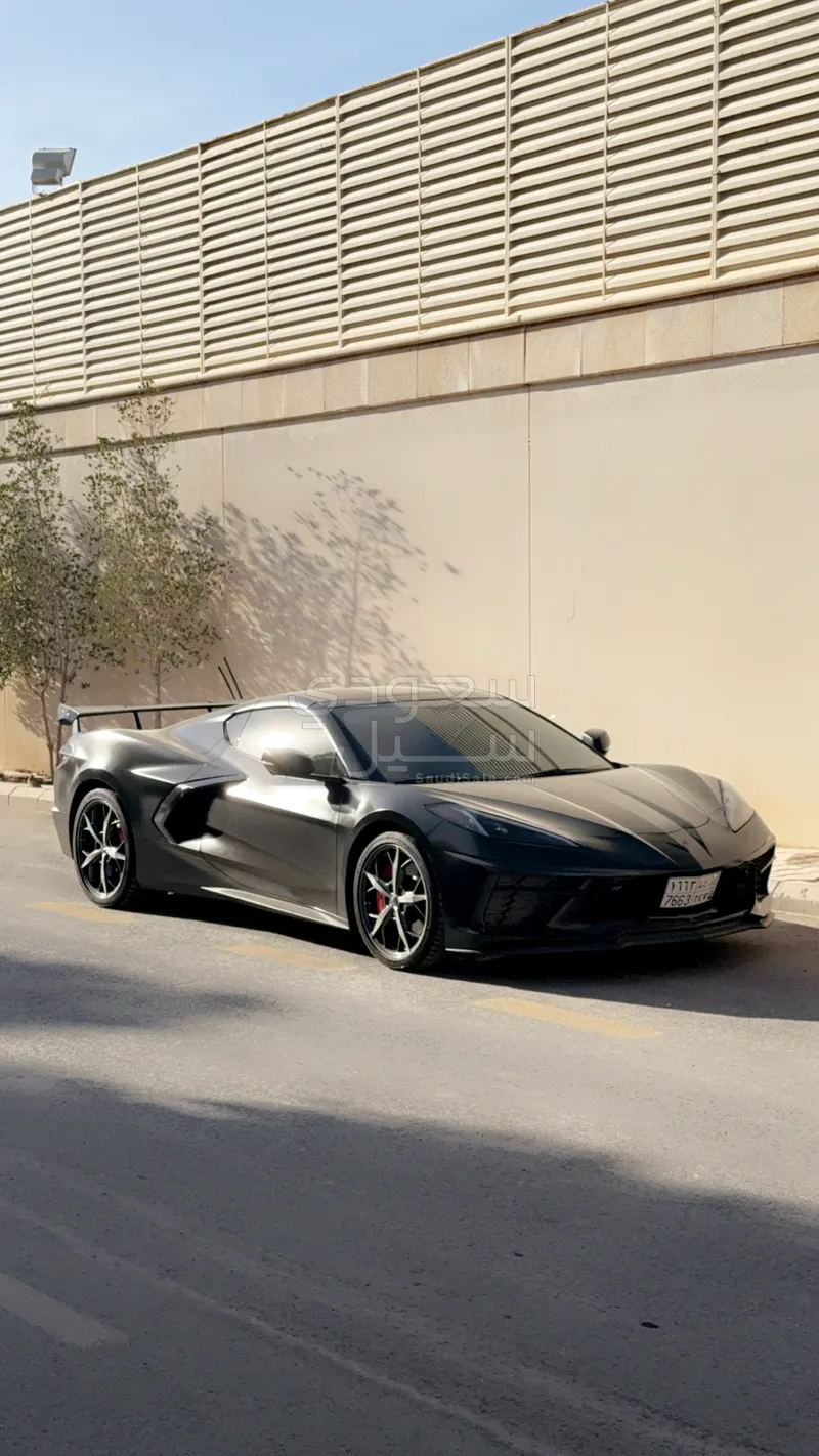 2022 شفروليه كورفيت ال تي 2 زيد 51