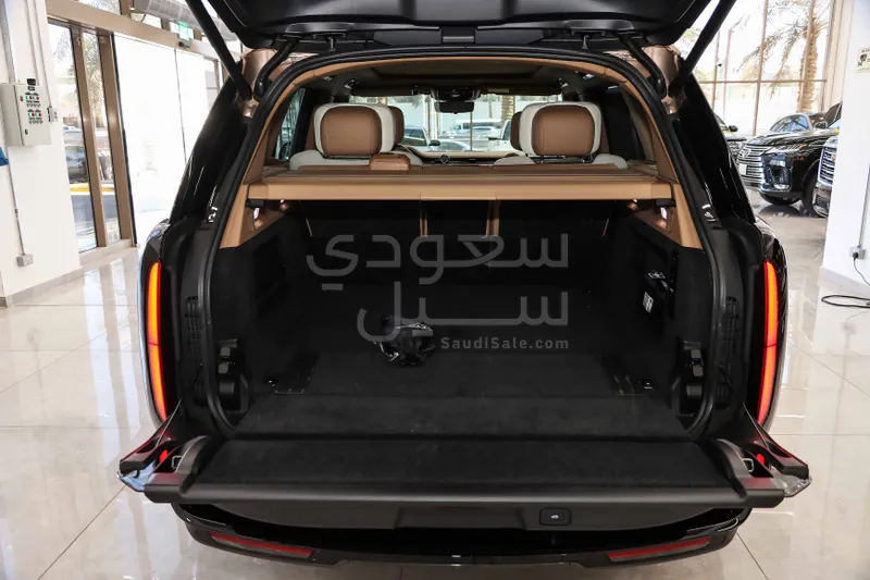 2024 لاند روفر رينج روفر اس في اوتوبيوغرافي