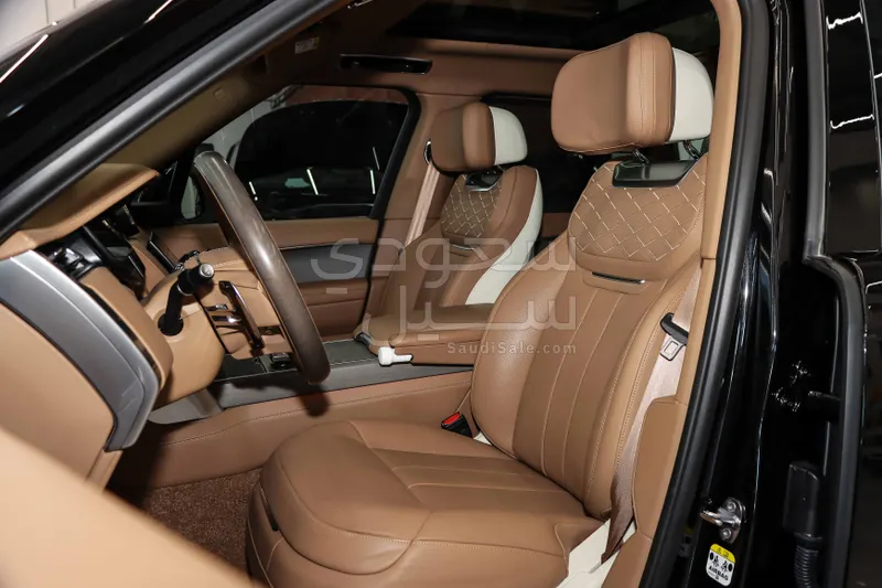 2024 لاند روفر رينج روفر اس في اوتوبيوغرافي