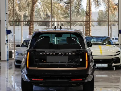 2024 لاند روفر رينج روفر اس في اوتوبيوغرافي