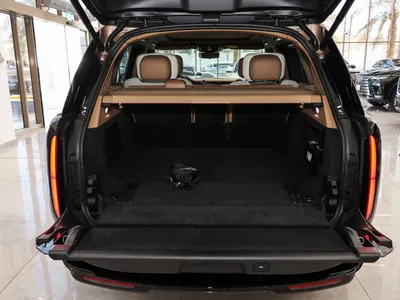 2024 لاند روفر رينج روفر اس في اوتوبيوغرافي