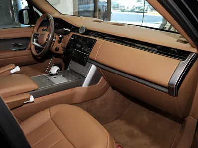 2024 لاند روفر رينج روفر اس في اوتوبيوغرافي