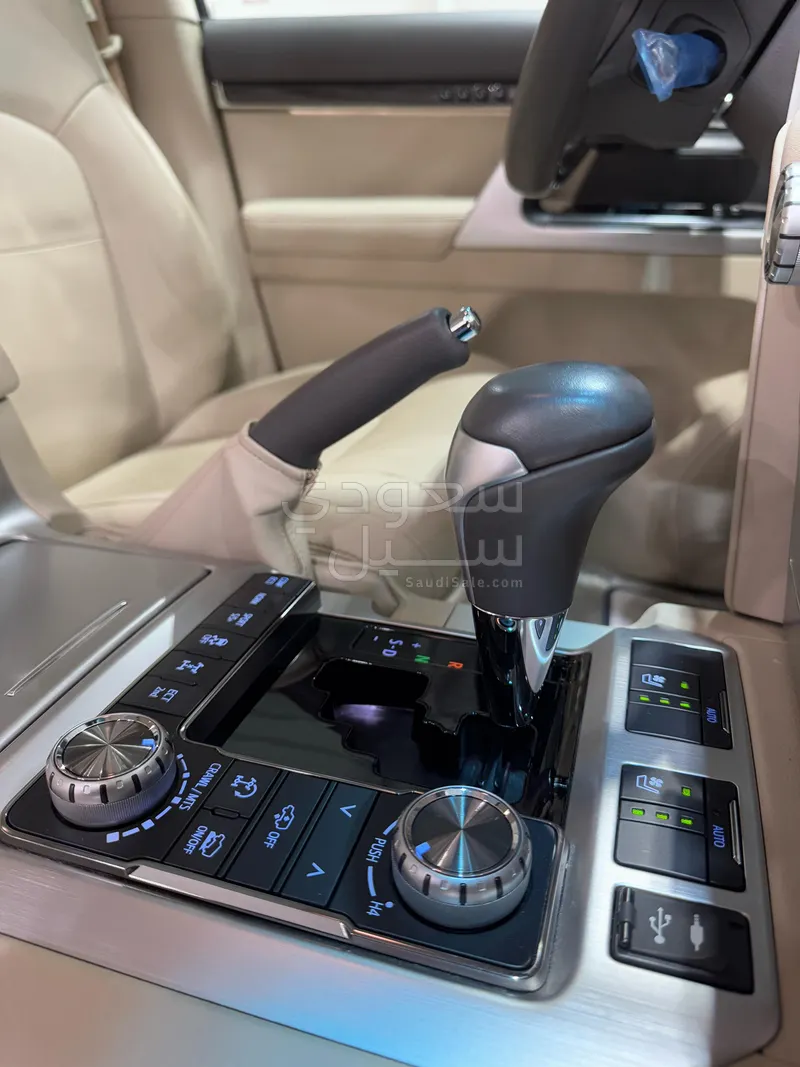 2021 تويوتا لاند كروزر في اكس  اس