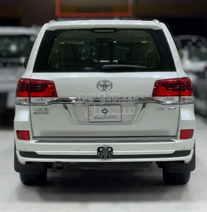 2021 تويوتا لاند كروزر في اكس  اس