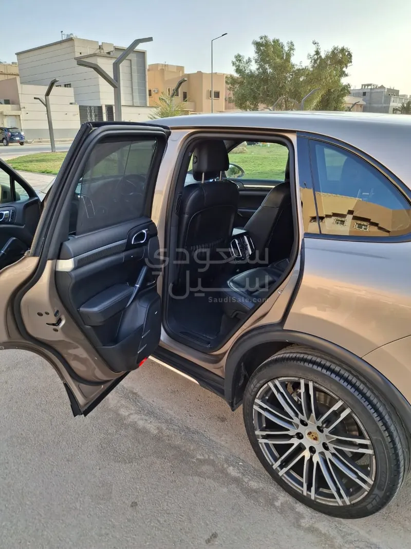 2015 Porsche Cayenne Turbo S