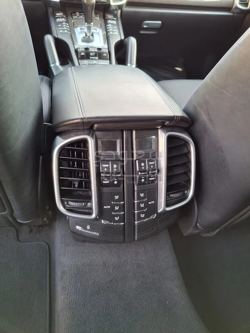 2015 Porsche Cayenne Turbo S