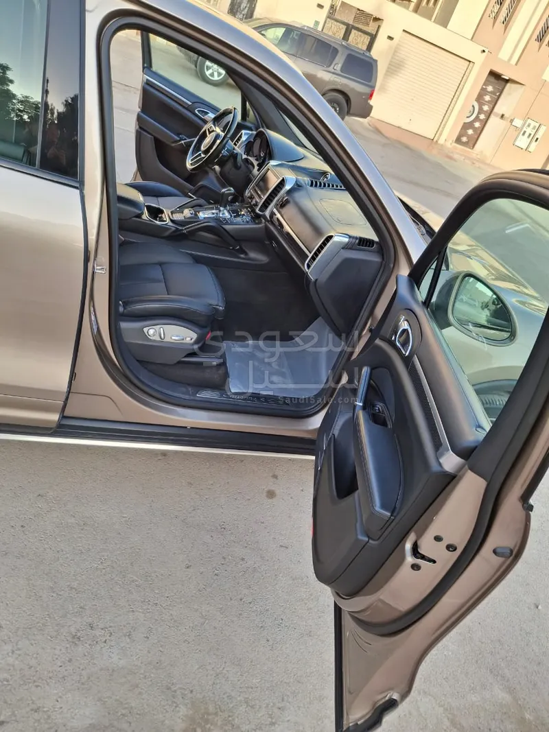 2015 Porsche Cayenne Turbo S