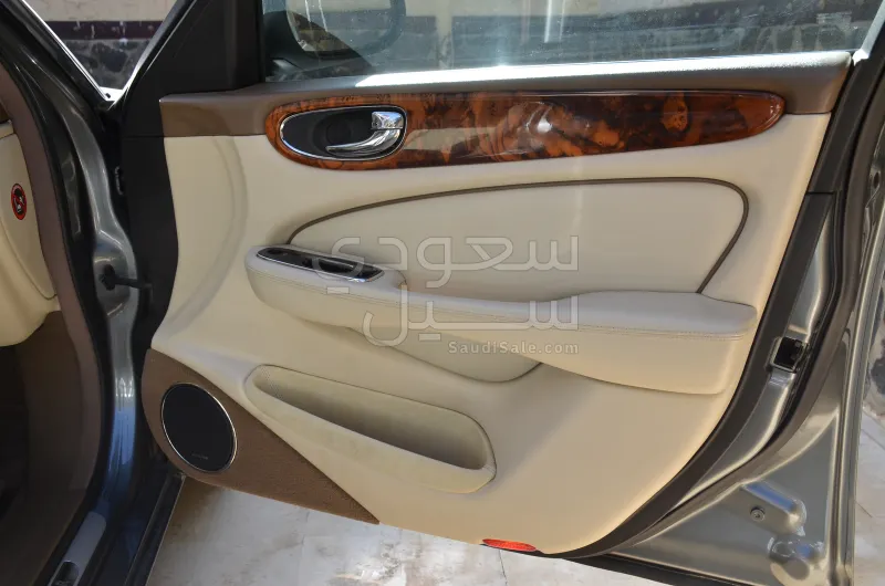 2006 جاكوار اكس جي ال