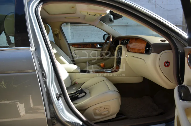 2006 جاكوار اكس جي ال