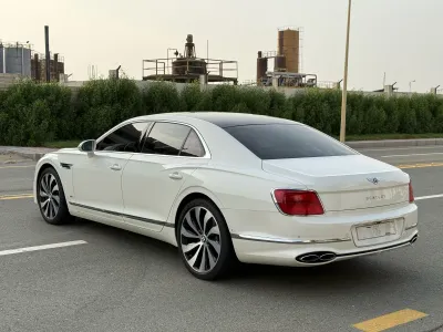 2021 بنتلي كونتيننتل فلاينج سبير سبيد