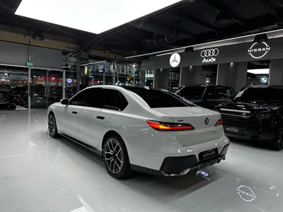 2024 بي ام دبليو الفئة السابعة 740أي