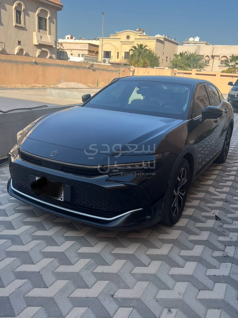 2023 تويوتا كراون بريميوم