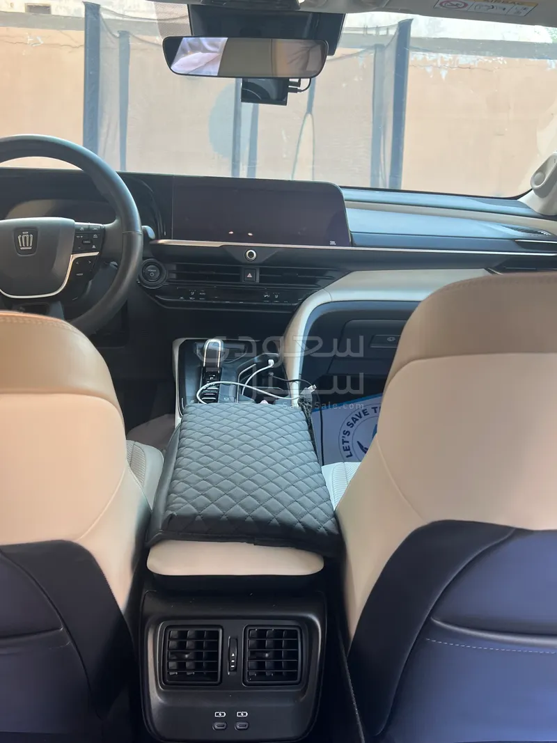 2023 تويوتا كراون بريميوم