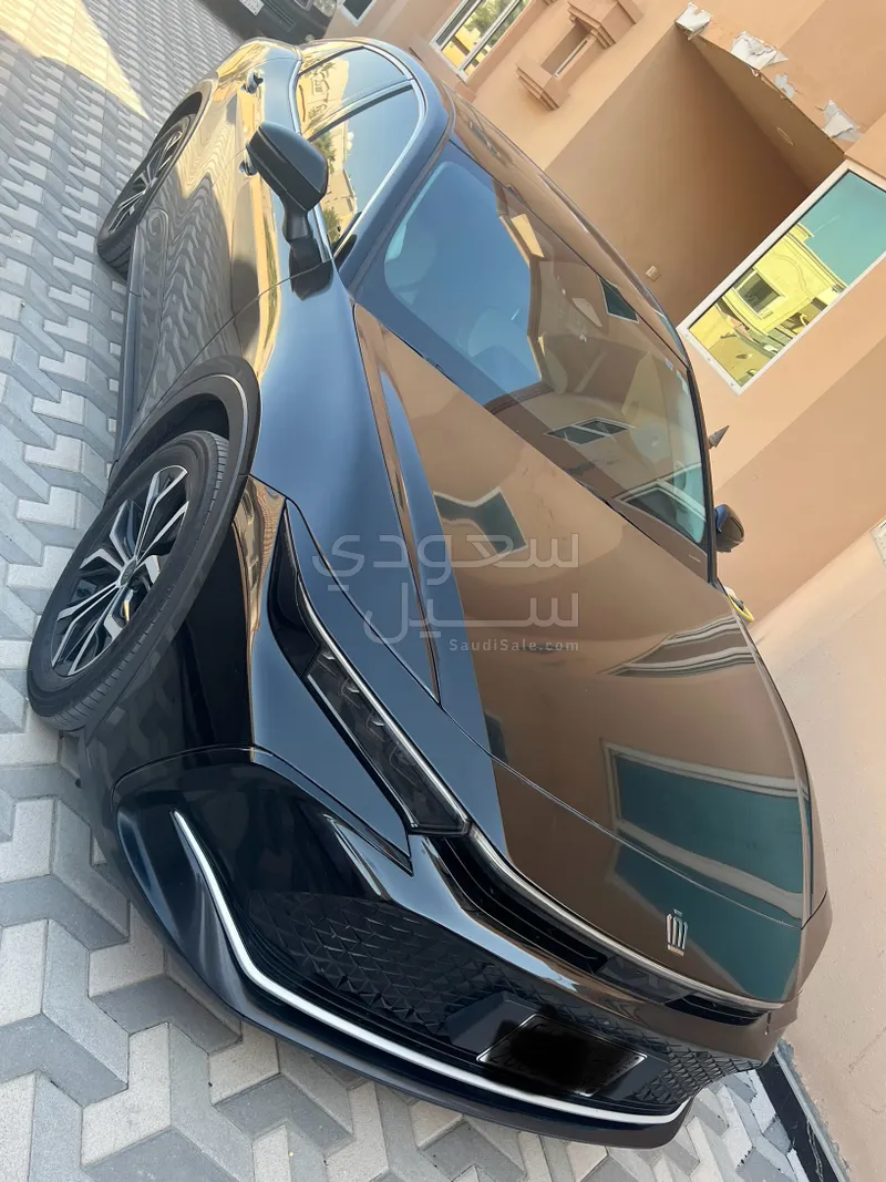 2023 تويوتا كراون بريميوم