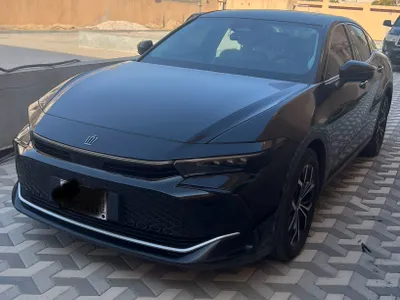 2023 تويوتا كراون بريميوم