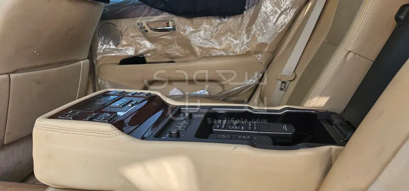 2010 Lexus LS 460