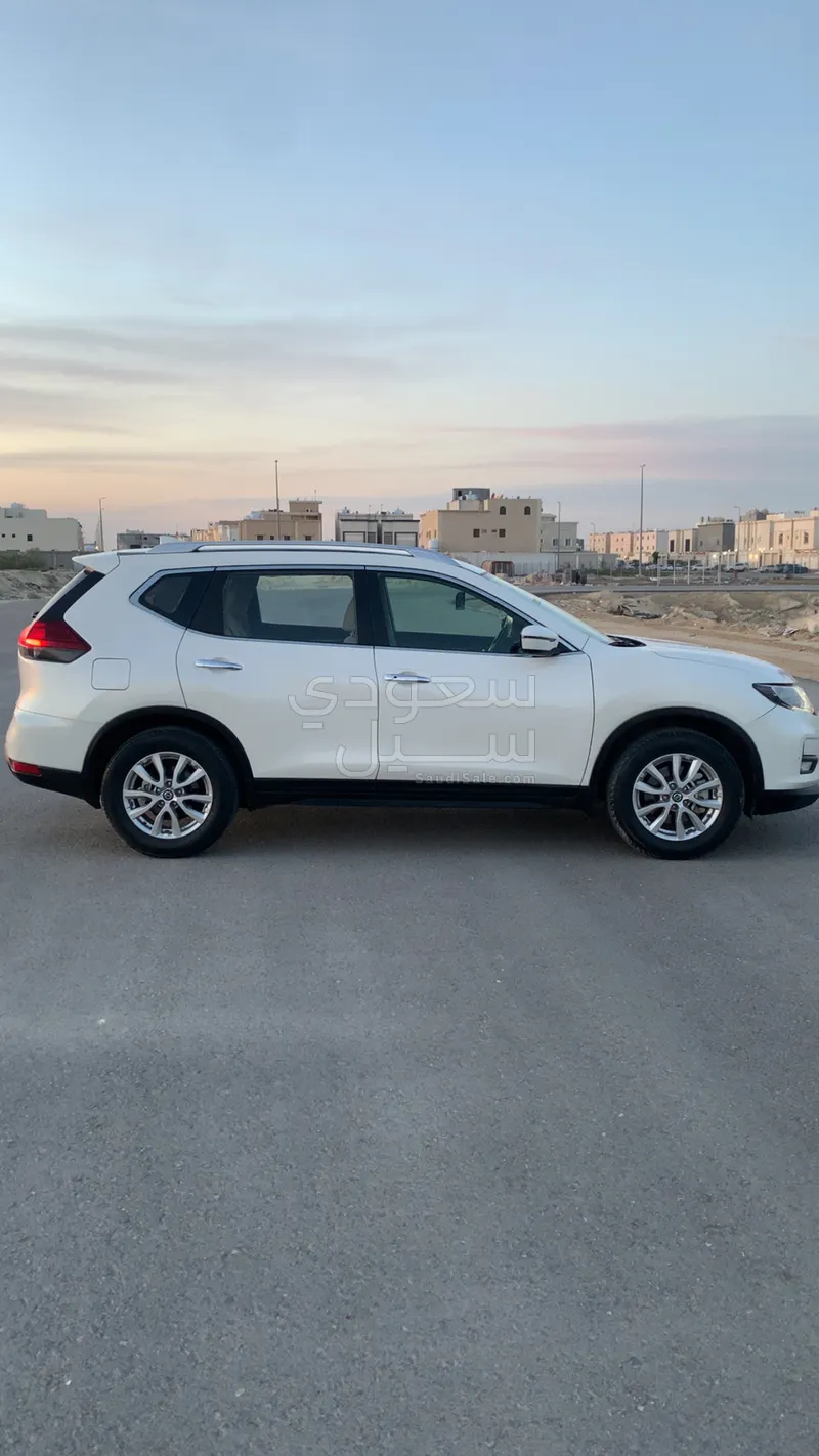 2021 نيسان اكس - ترايل